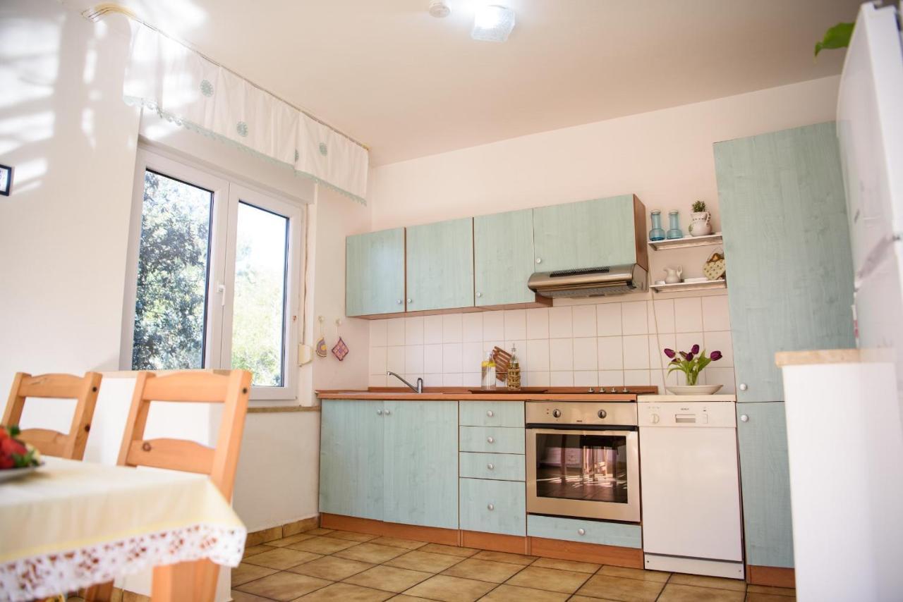 Villa Claudia Lemon Appartment Premantura Exterior foto